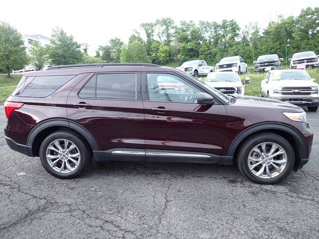 Certified 2023 Ford Explorer XLT w/ Equipment Group 202A AWD/4WD image 10