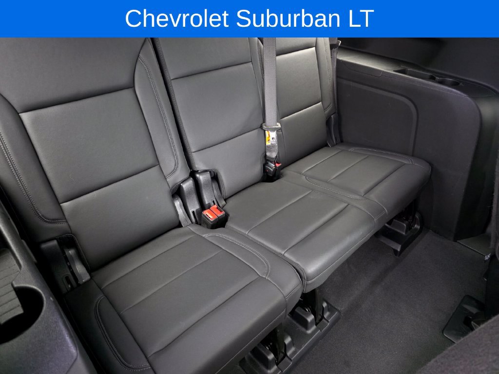 Used 2025 Chevrolet Suburban LT w/ Comfort Package RWD image 28