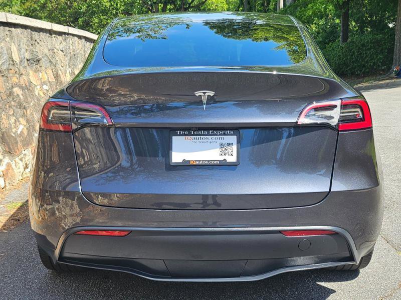 Used 2025 Tesla Model Y Long Range RWD image 9