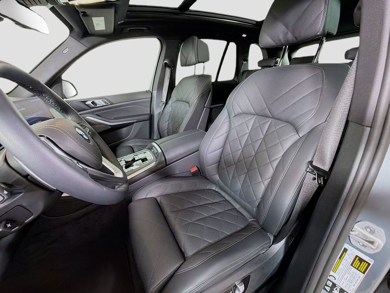 Certified 2025 BMW X5 xDrive40i w/ Climate Comfort Package AWD/4WD image 12