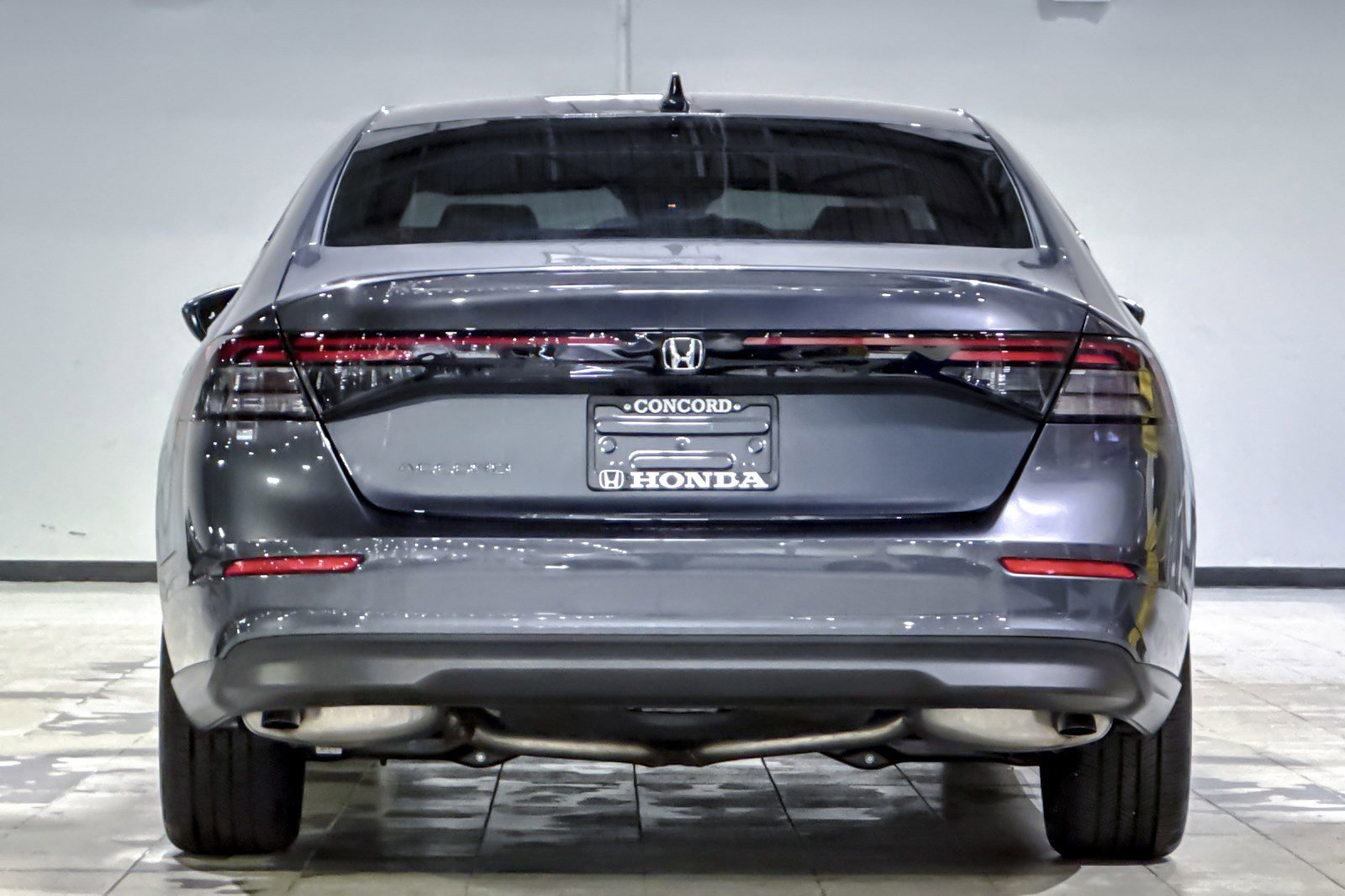 Used 2025 Honda Accord SE image 9