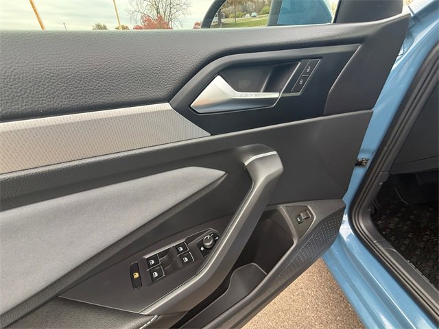 Used 2025 Volkswagen Jetta SE w/ Sunroof Package image 11
