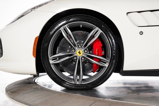 Used 2019 Ferrari GTC4Lusso AWD/4WD image 19