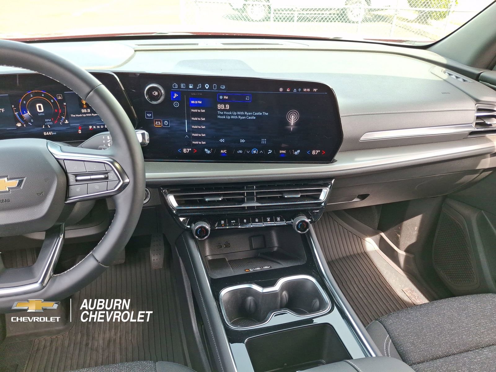 Used 2025 Chevrolet Traverse LT w/ Driver Confidence Package FWD image 11