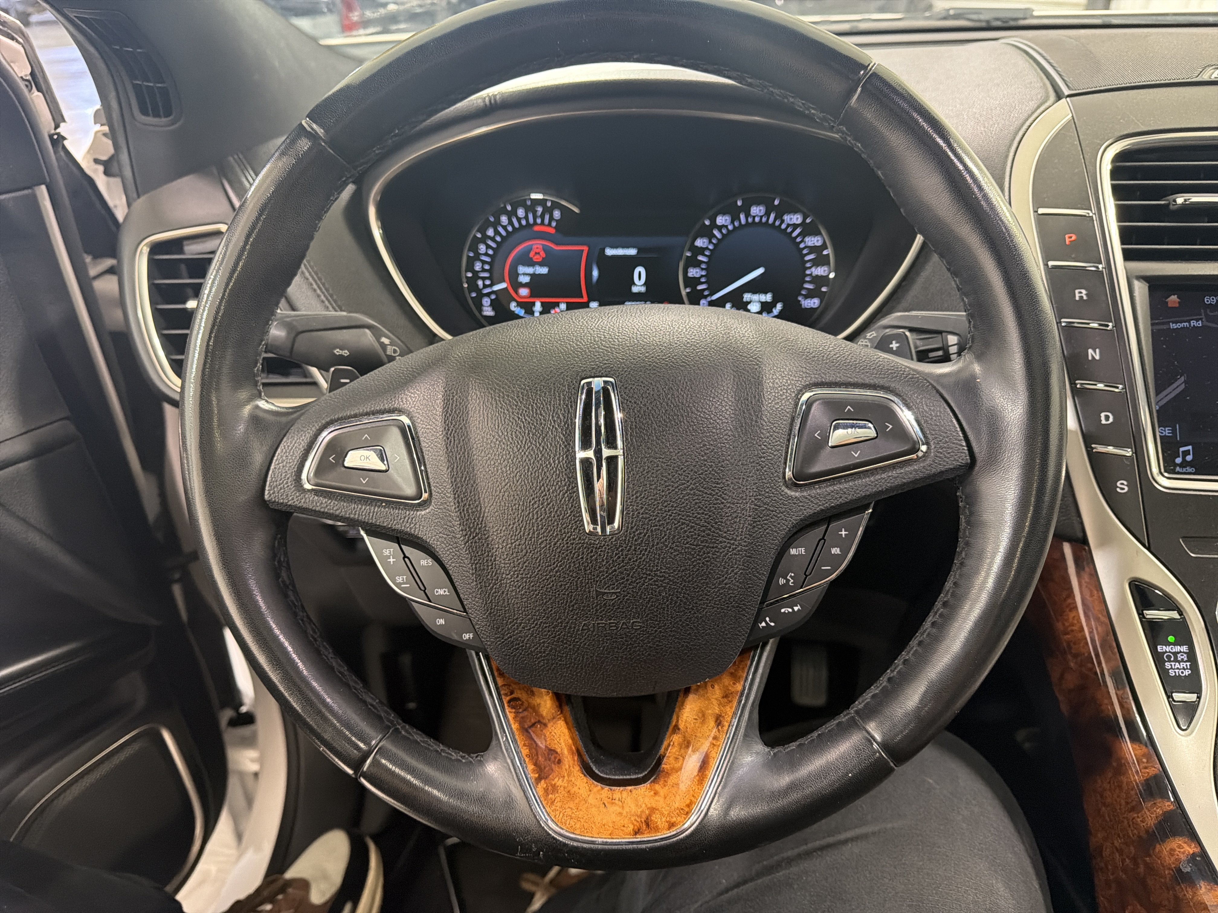 Used 2018 Lincoln MKX Reserve w/ Lincoln MKX Climate Package FWD image 15