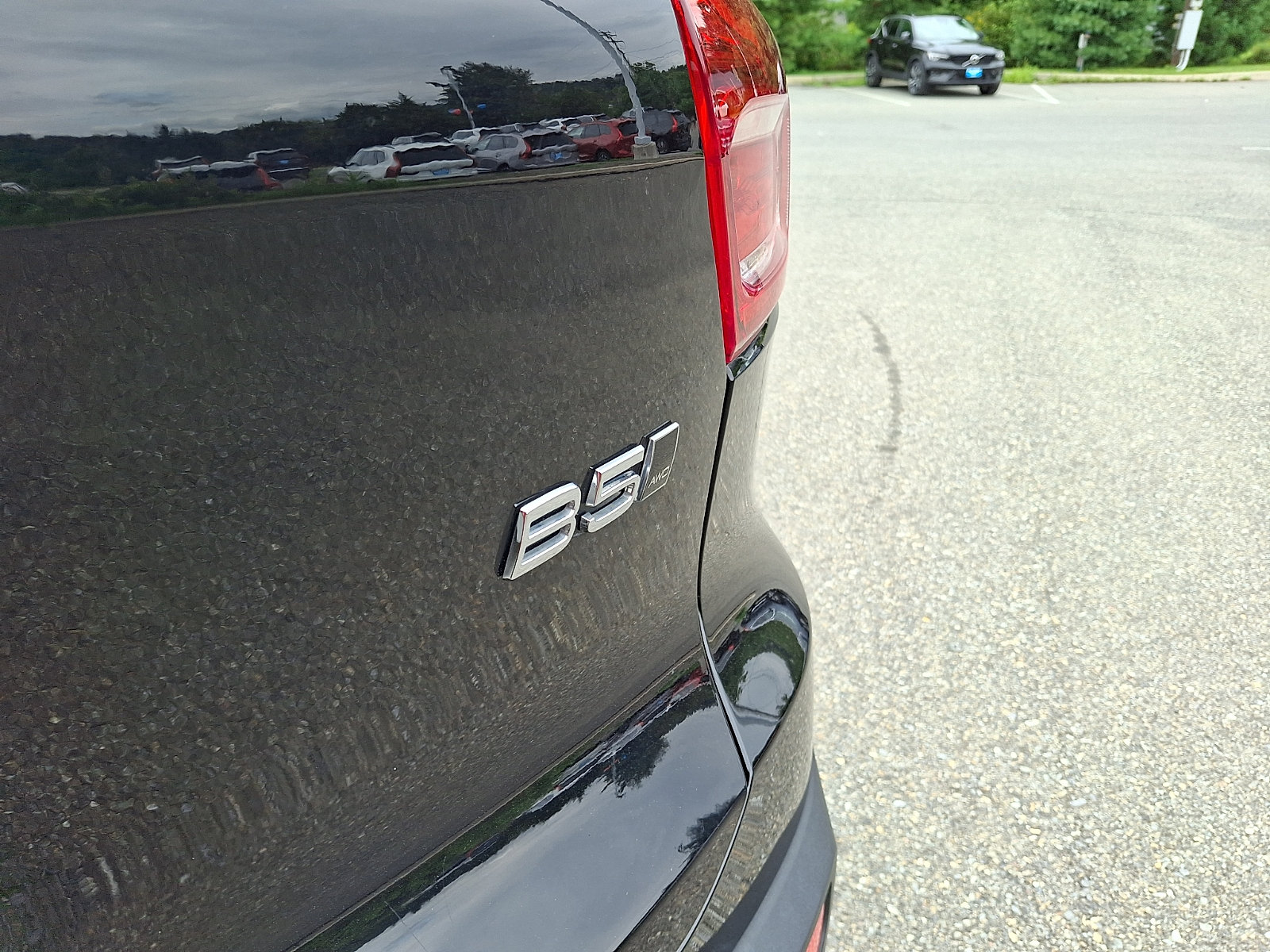Certified 2023 Volvo XC40 B5 Plus w/ Climate Package AWD/4WD image 30