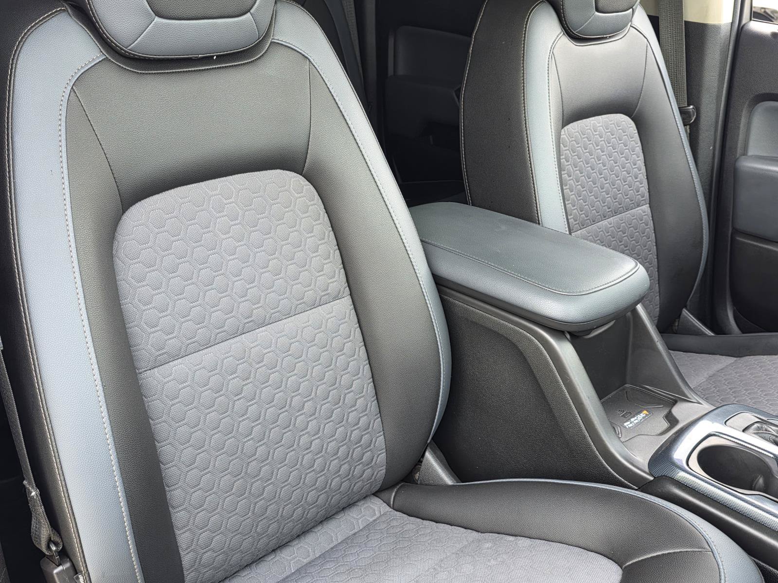 Used 2019 Chevrolet Colorado Z71 RWD image 17