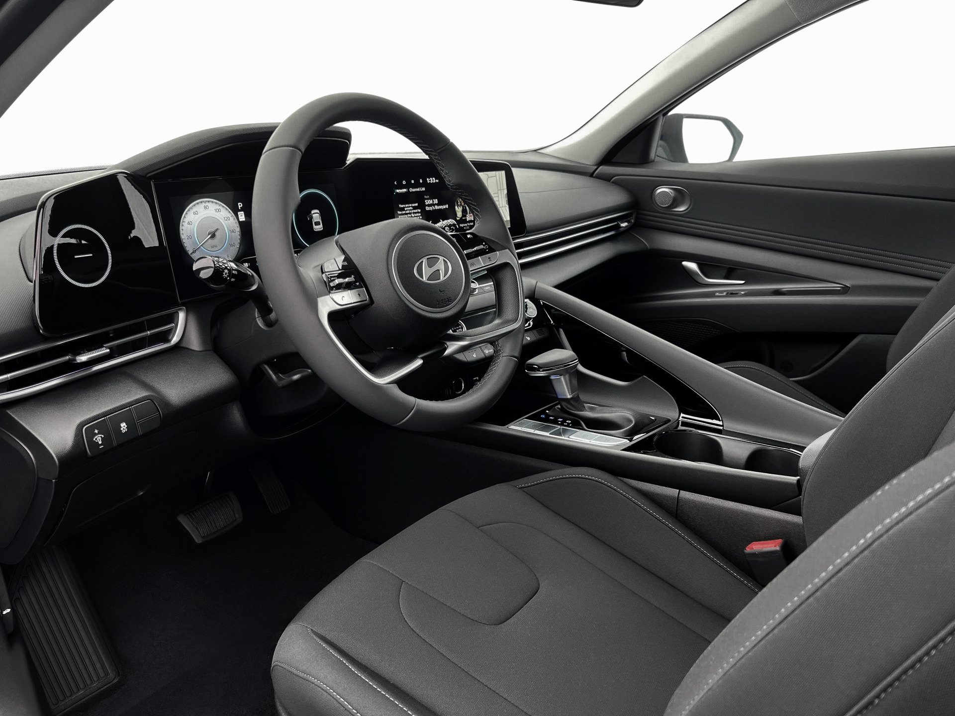 New 2025 Hyundai Elantra SEL FWD image 14