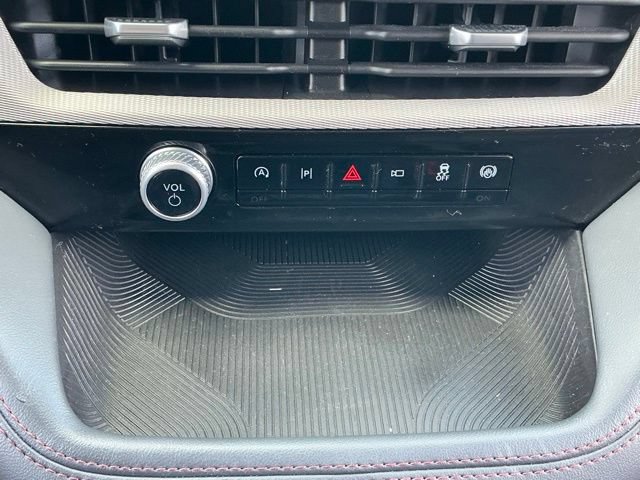 Used 2025 Ford Explorer Active w/ Active Comfort Package RWD image 30