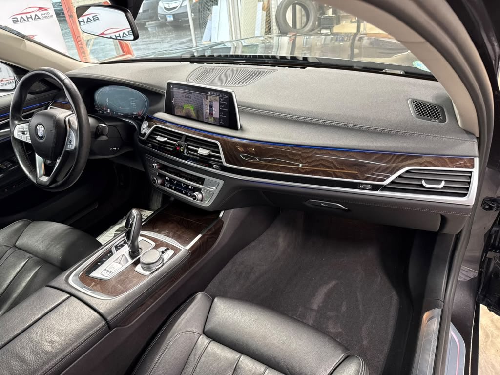 Used 2020 BMW 740i xDrive w/ Cold Weather Package AWD/4WD image 55