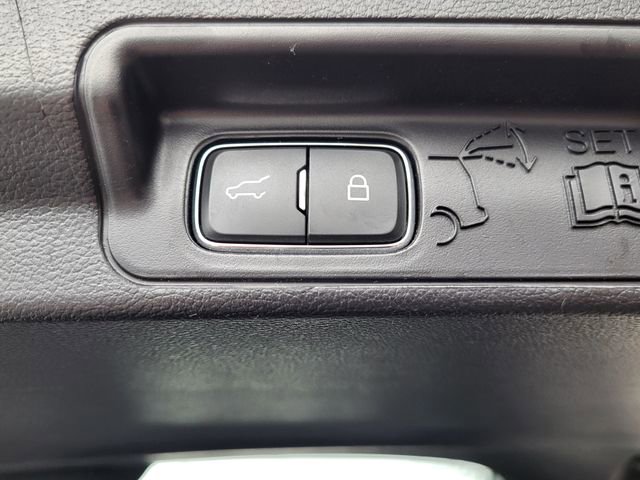 Used 2022 Ford Explorer Platinum w/ Equipment Group 601A image 6