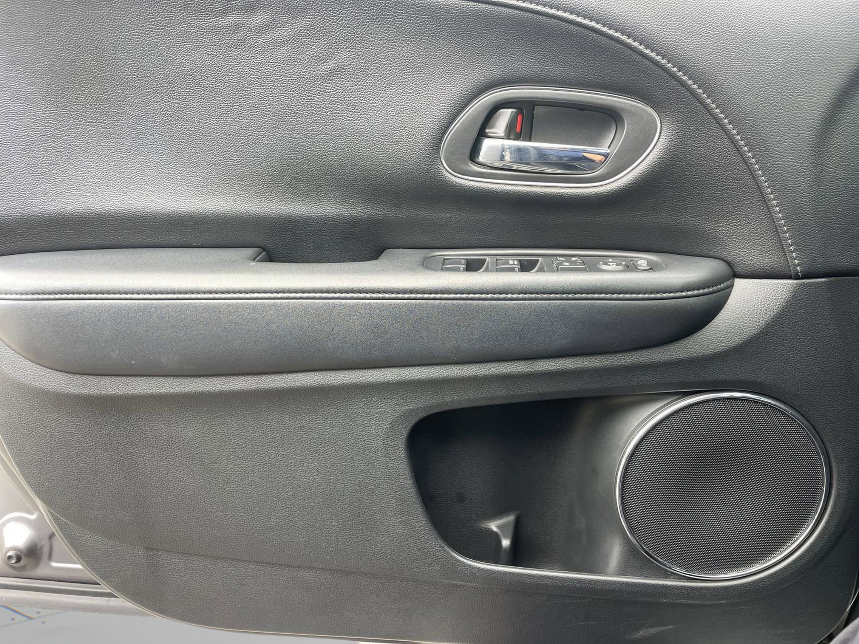 Used 2016 Honda HR-V EX-L image 16