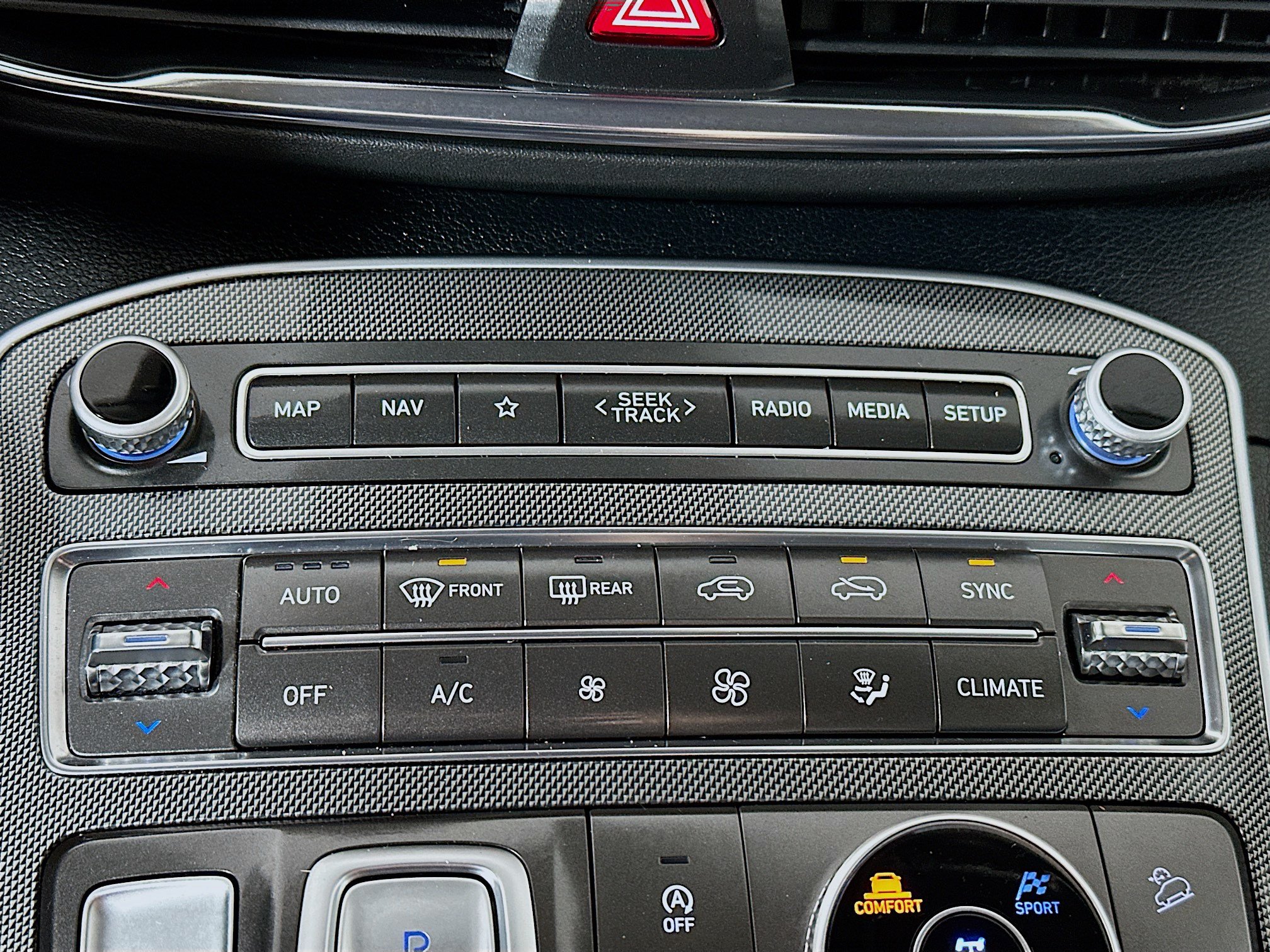 Certified 2023 Hyundai Santa Fe SEL AWD/4WD image 16