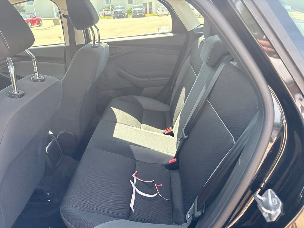 Used 2014 Ford Focus S FWD image 18