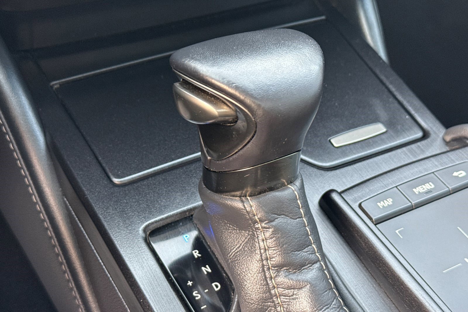 Used 2021 Lexus ES 300h w/ Premium Package image 17