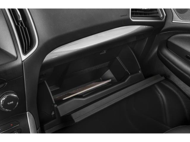 Used 2015 Ford Edge Titanium w/ Technology Package FWD image 17