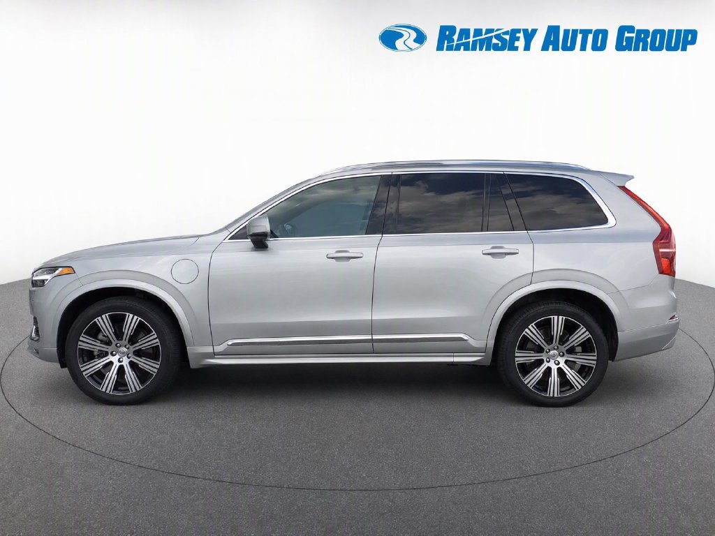 Certified 2025 Volvo XC90 T8 Plus AWD/4WD image 6