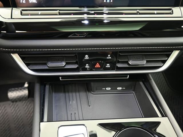 New 2026 Volkswagen Atlas SE image 3