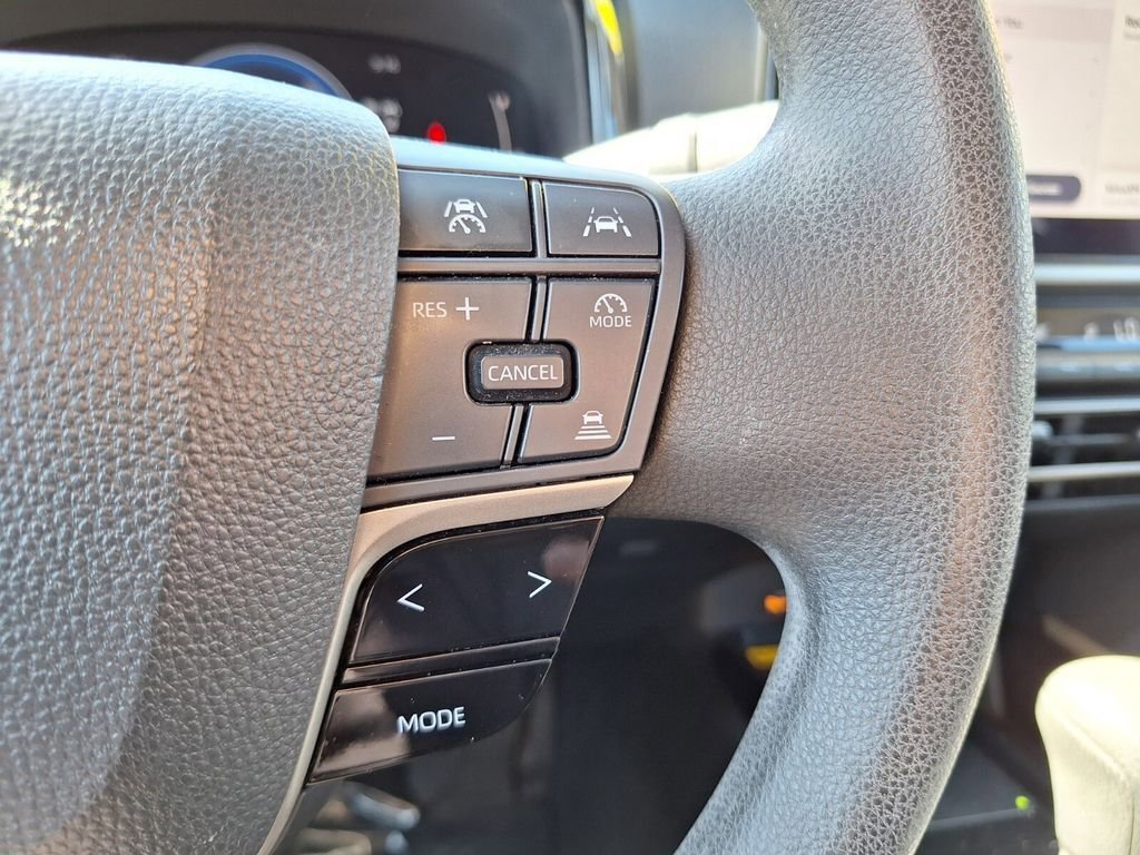 Used 2025 Toyota Camry LE FWD image 16