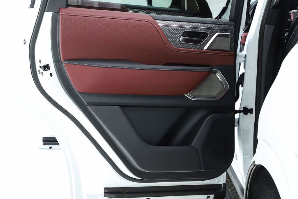 New 2026 INFINITI QX80 Autograph w/ Premium Cargo Package image 17