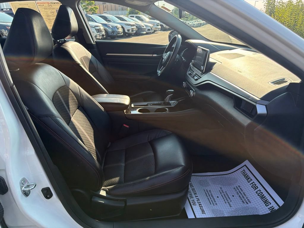 Used 2024 Nissan Altima 2.5 SR FWD image 10