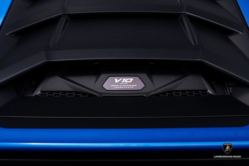 Used 2024 Lamborghini Huracan Sterrato image 21