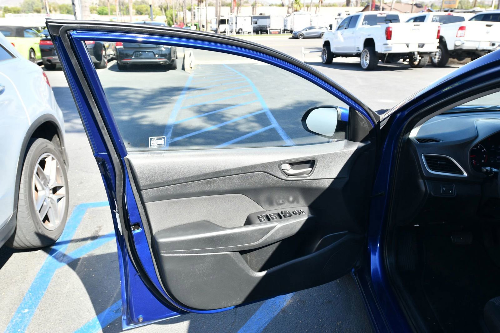 Used 2019 Hyundai Accent SE image 17
