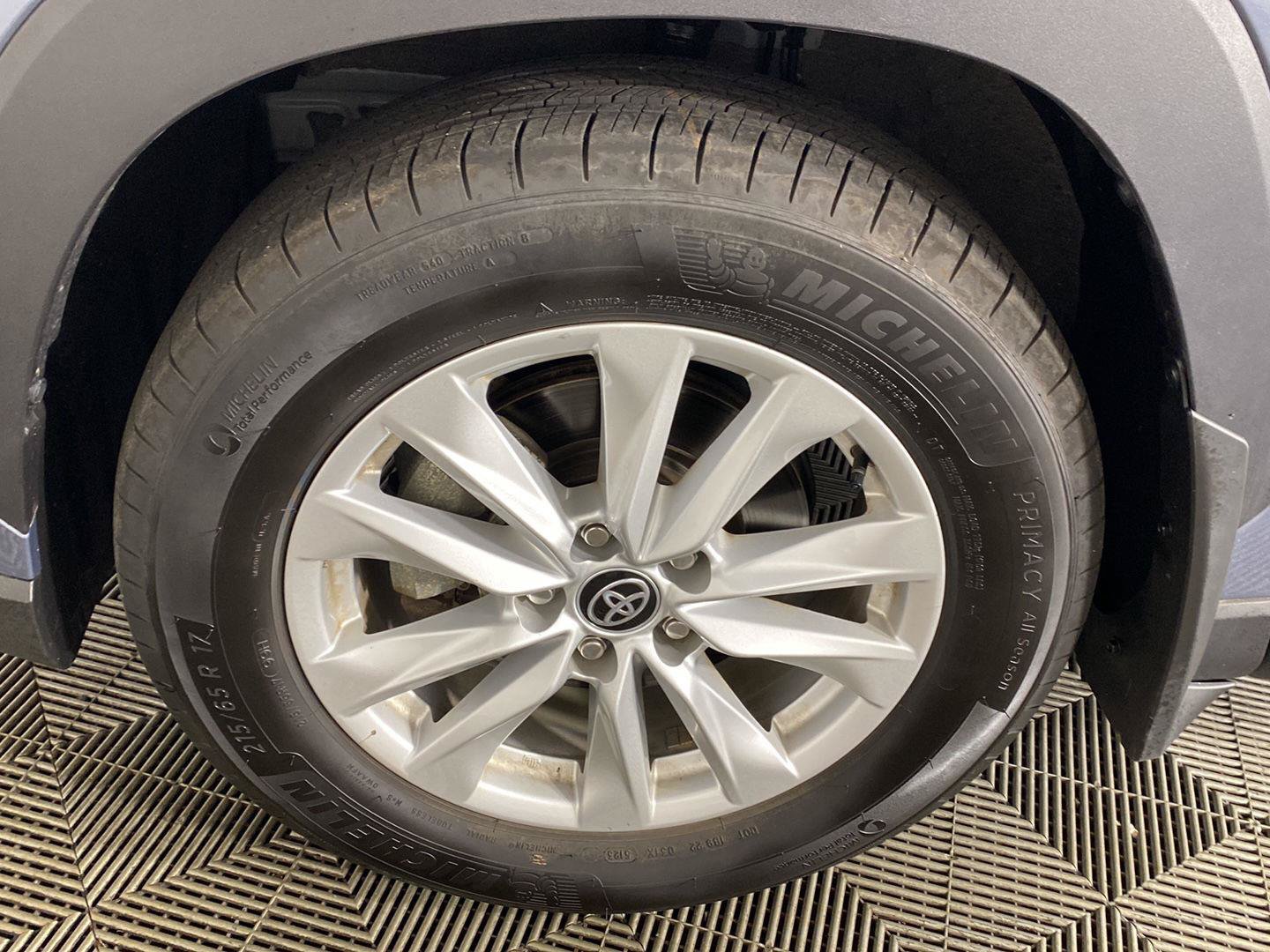 Used 2024 Toyota Corolla Cross LE AWD/4WD image 10