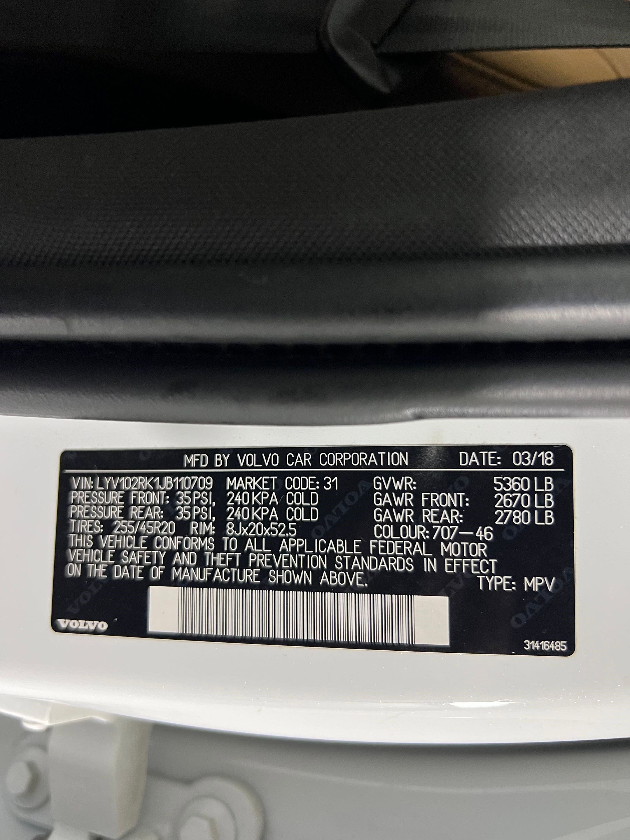 Used 2018 Volvo XC60 T5 Momentum w/ Vision Package image 19