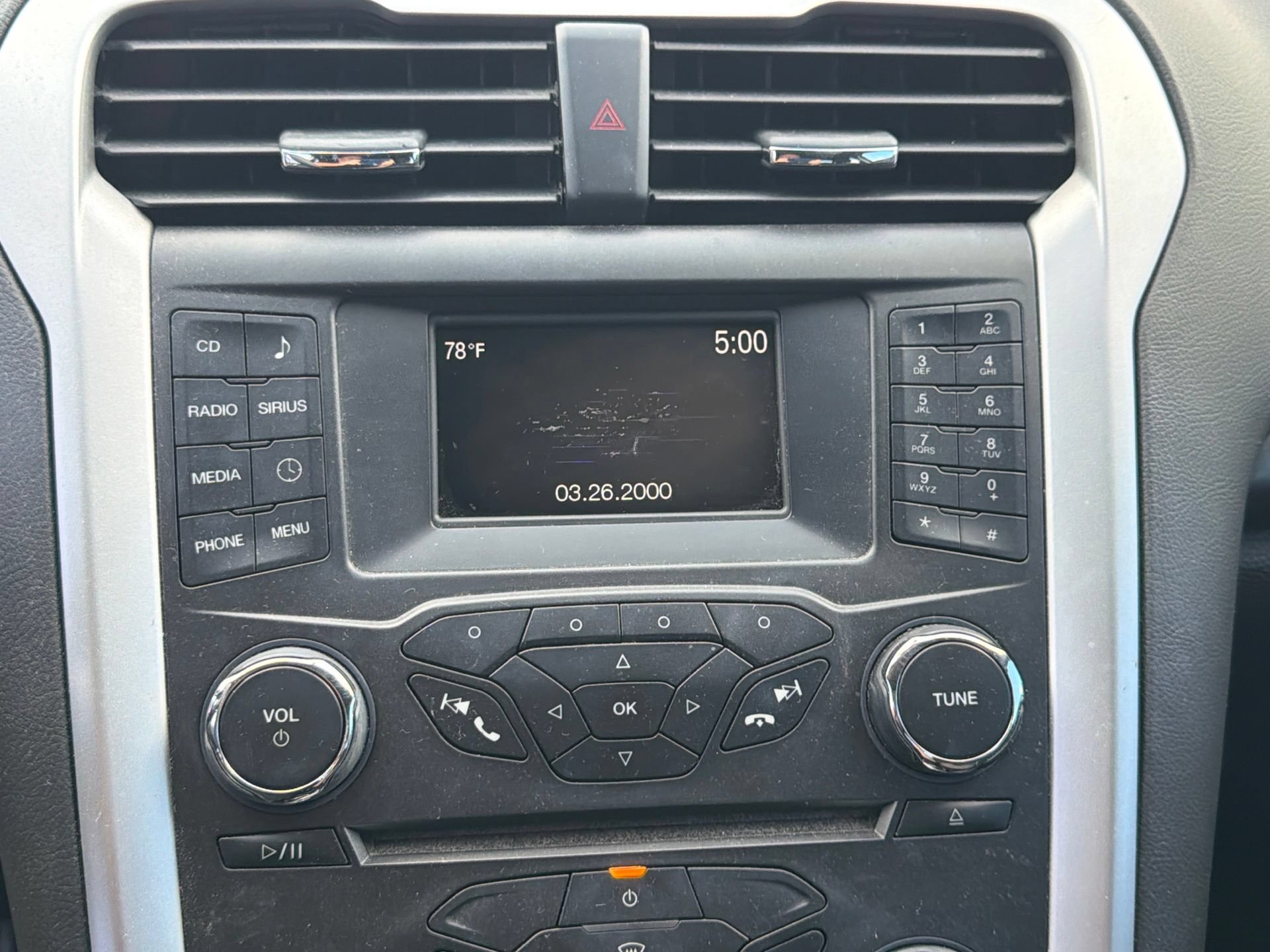 Used 2016 Ford Fusion SE FWD image 13