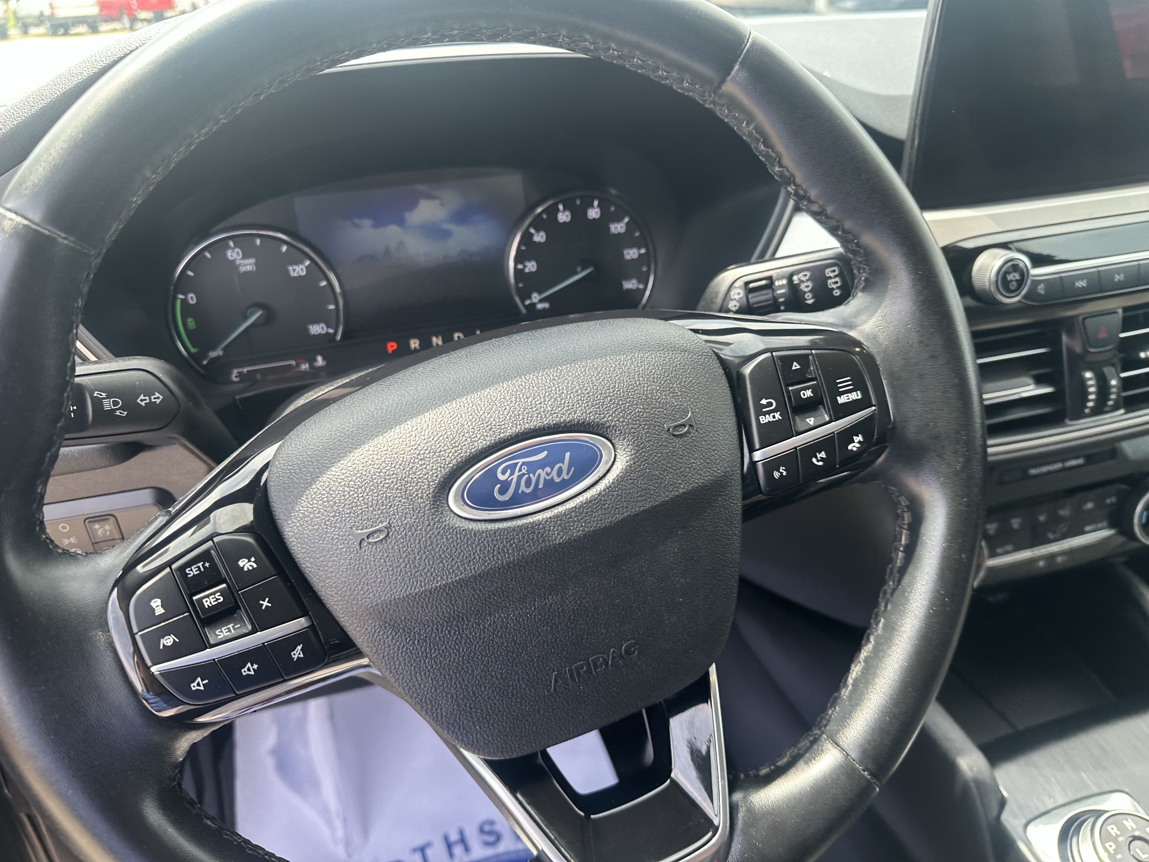 Used 2022 Ford Escape SE w/ Convenience Package FWD image 18