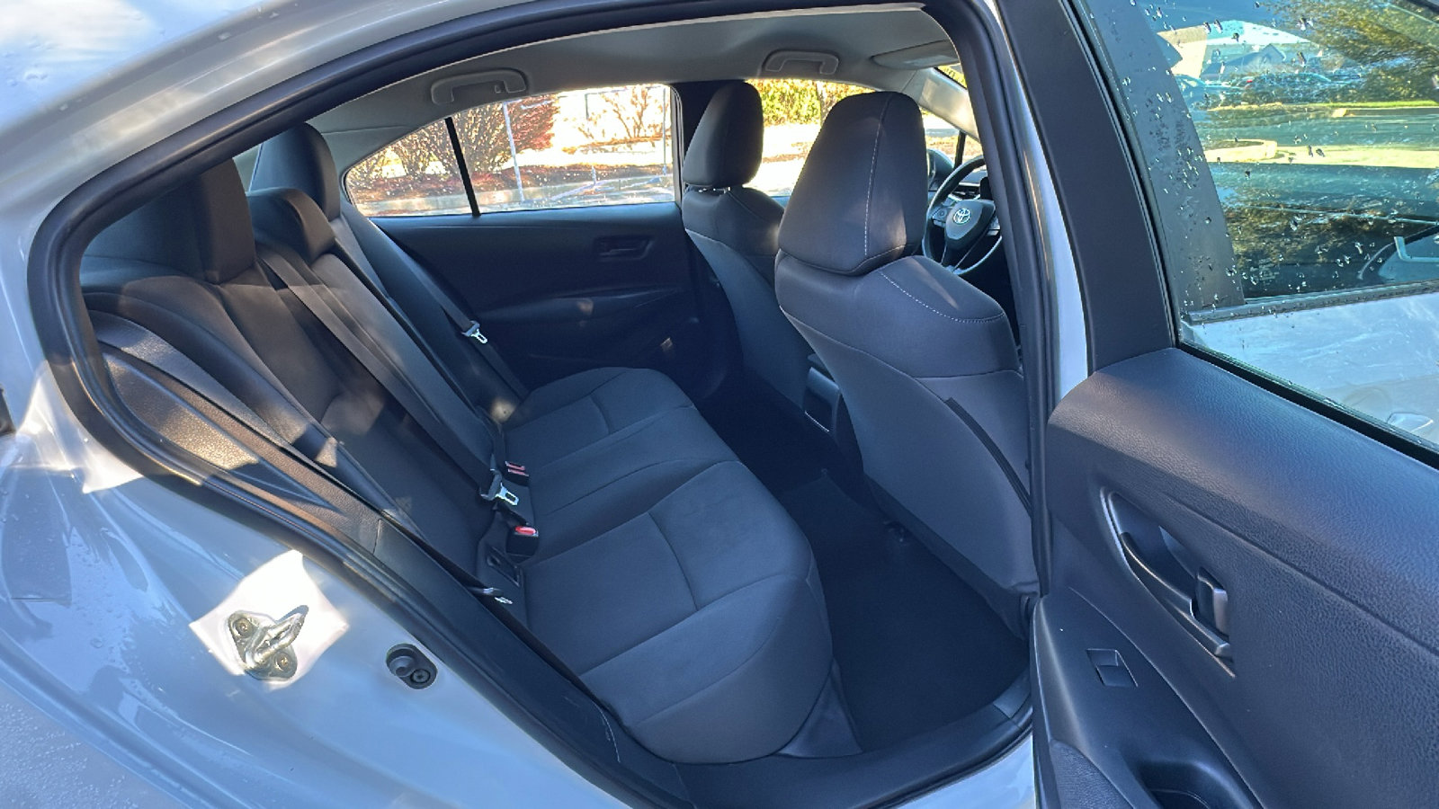 Used 2022 Toyota Corolla LE image 25