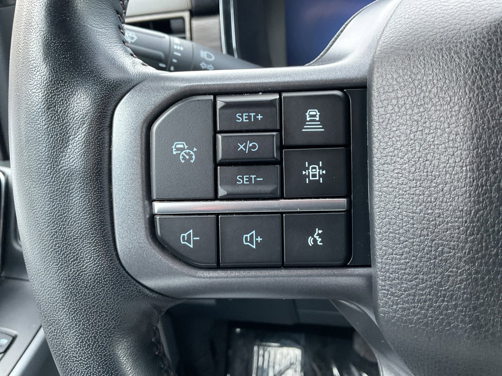 Used 2024 Ford F150 Lariat w/ Tow/Haul Package image 19