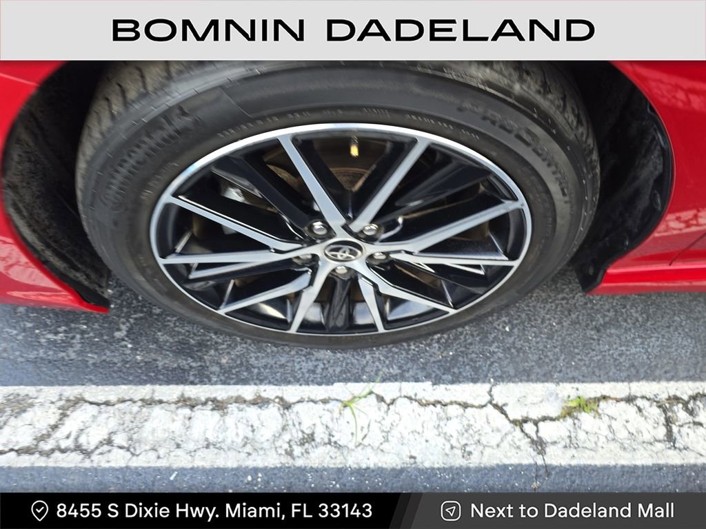 Used 2023 Toyota Camry SE image 8