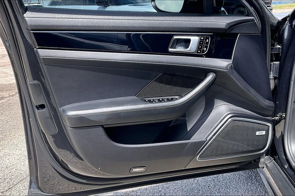 Used 2021 Porsche Panamera 4S image 17