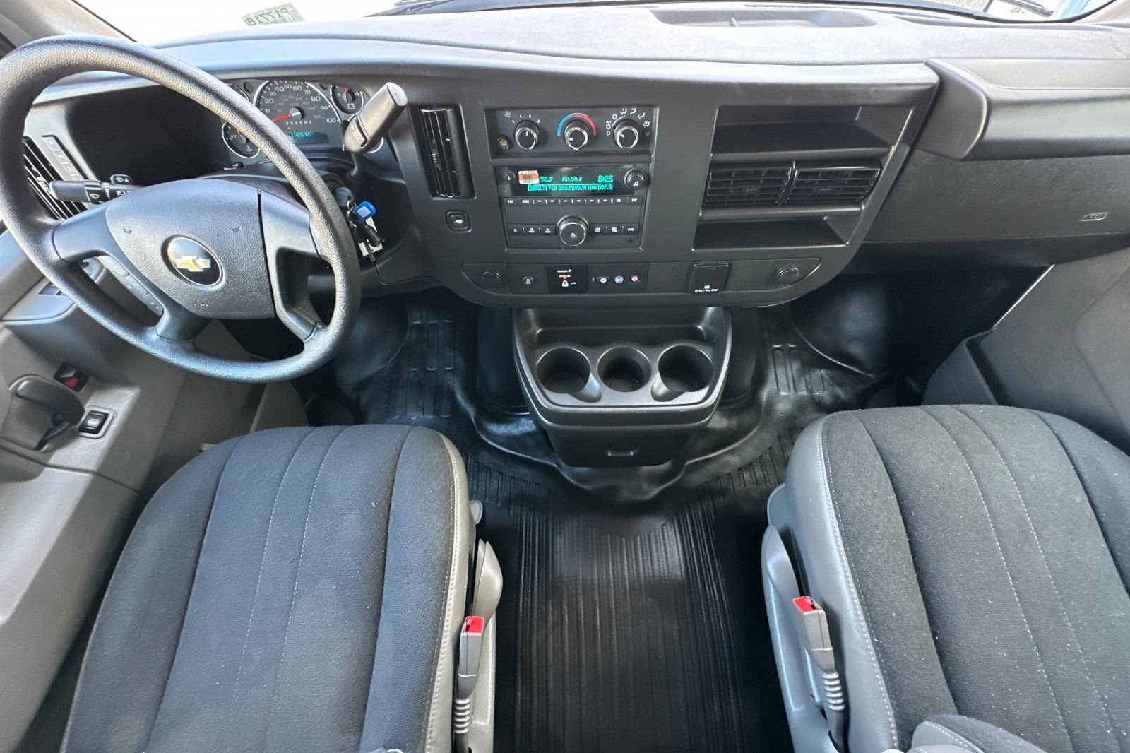 Used 2025 Chevrolet Express 2500 w/ Driver Convenience Package RWD image 14