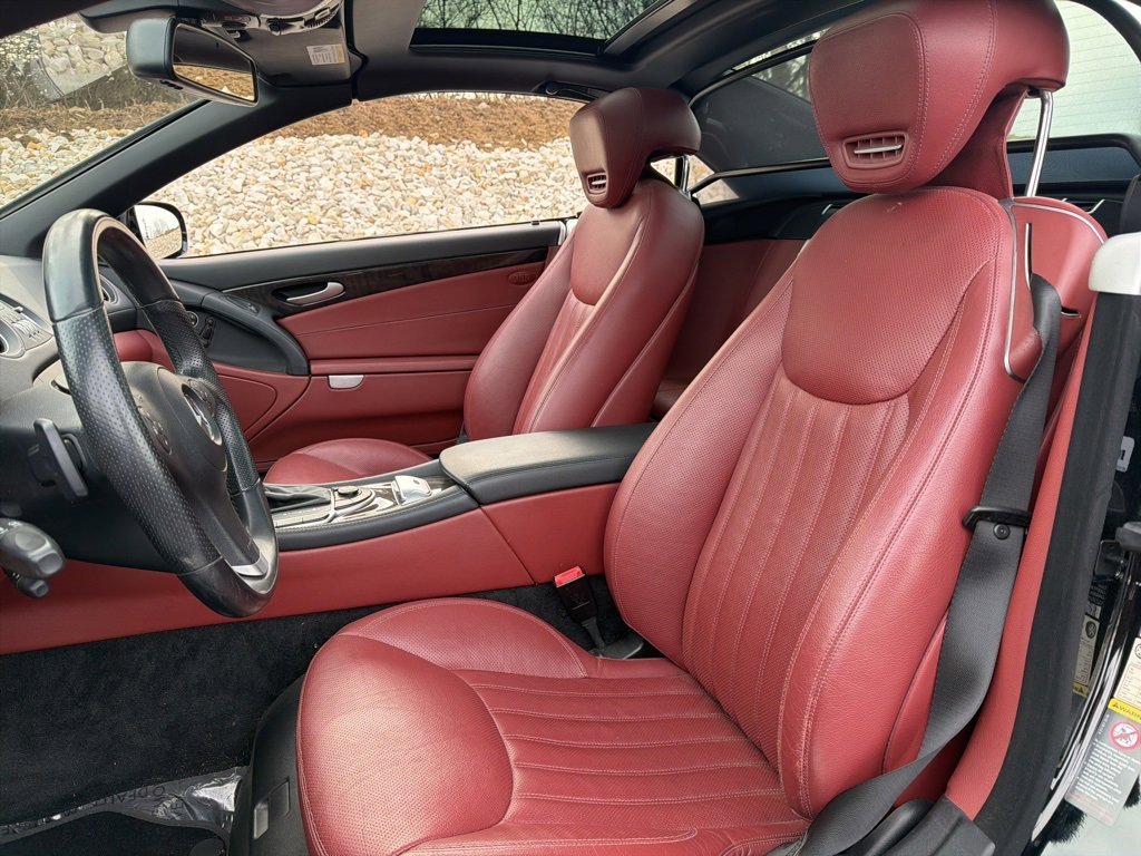 Used 2011 Mercedes-Benz SL 550 image 10