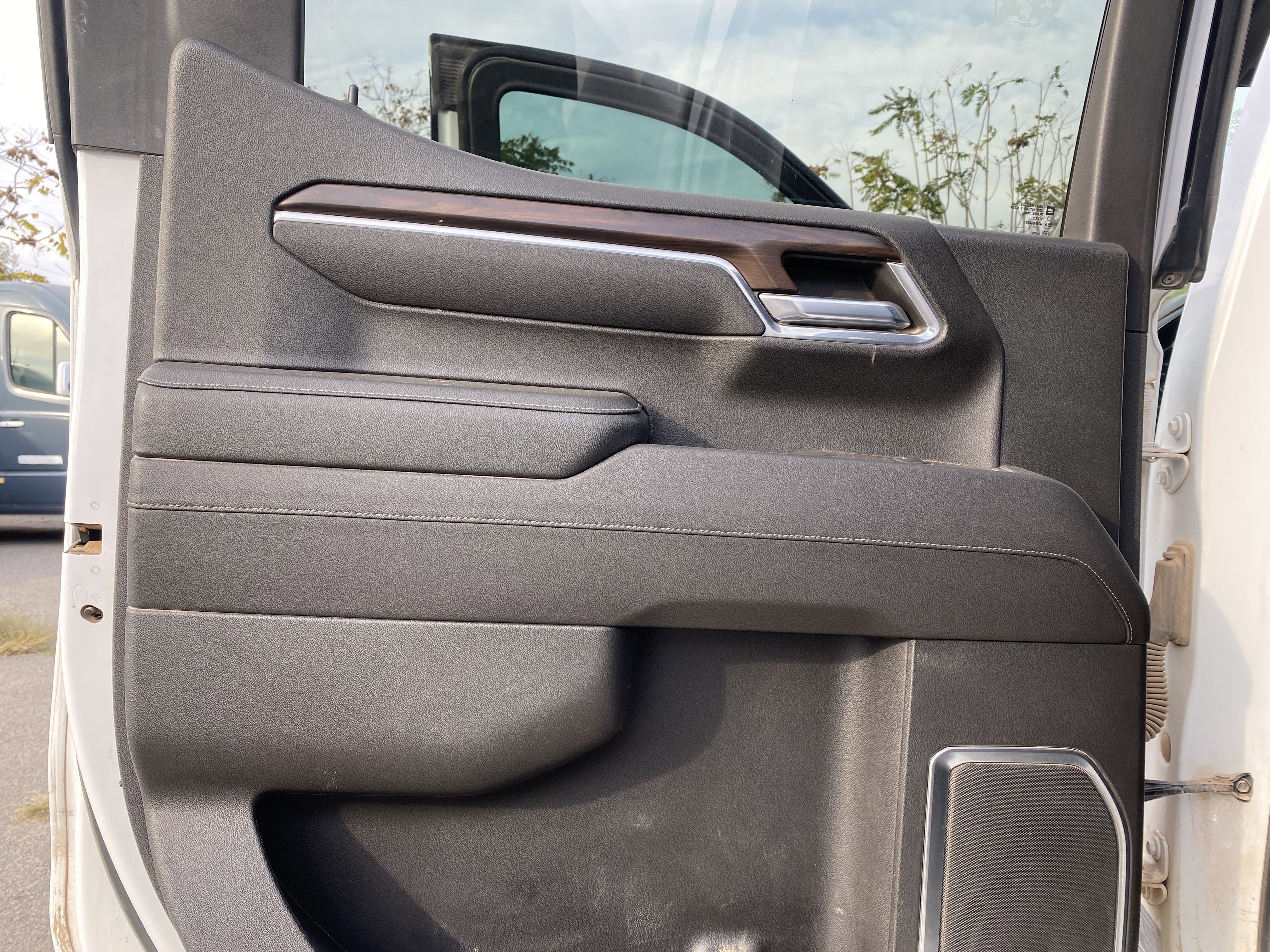 Used 2022 GMC Sierra 1500 SLT w/ SLT Convenience Package image 19