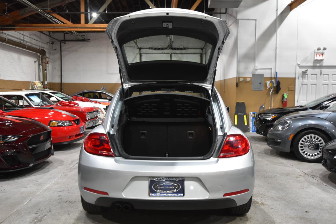 Used 2015 Volkswagen Beetle 1.8T Classic FWD image 33