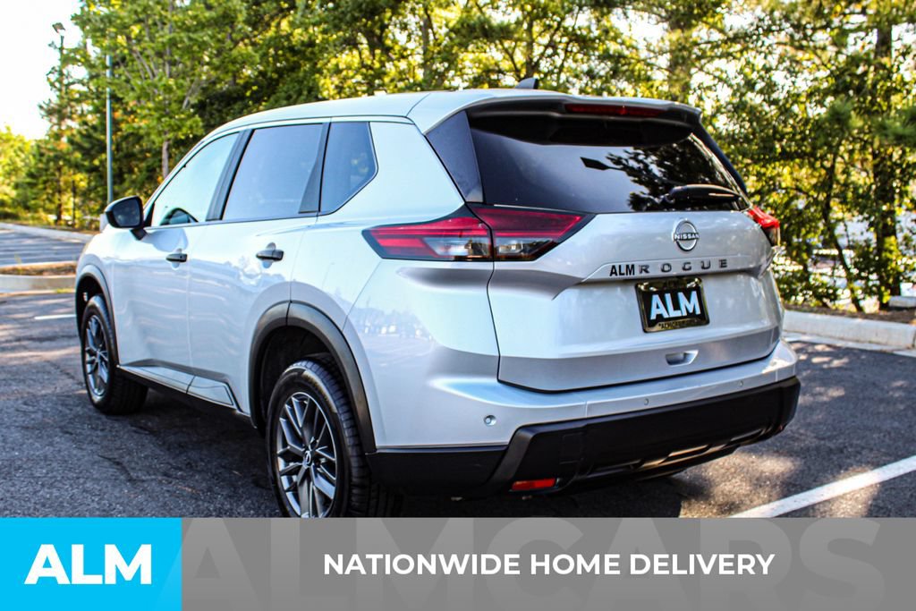 Used 2024 Nissan Rogue S FWD image 4