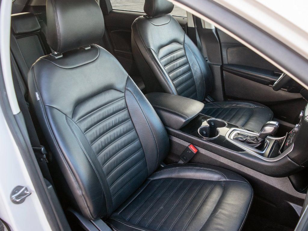 Used 2016 Ford Edge SEL w/ Equipment Group 201A image 39