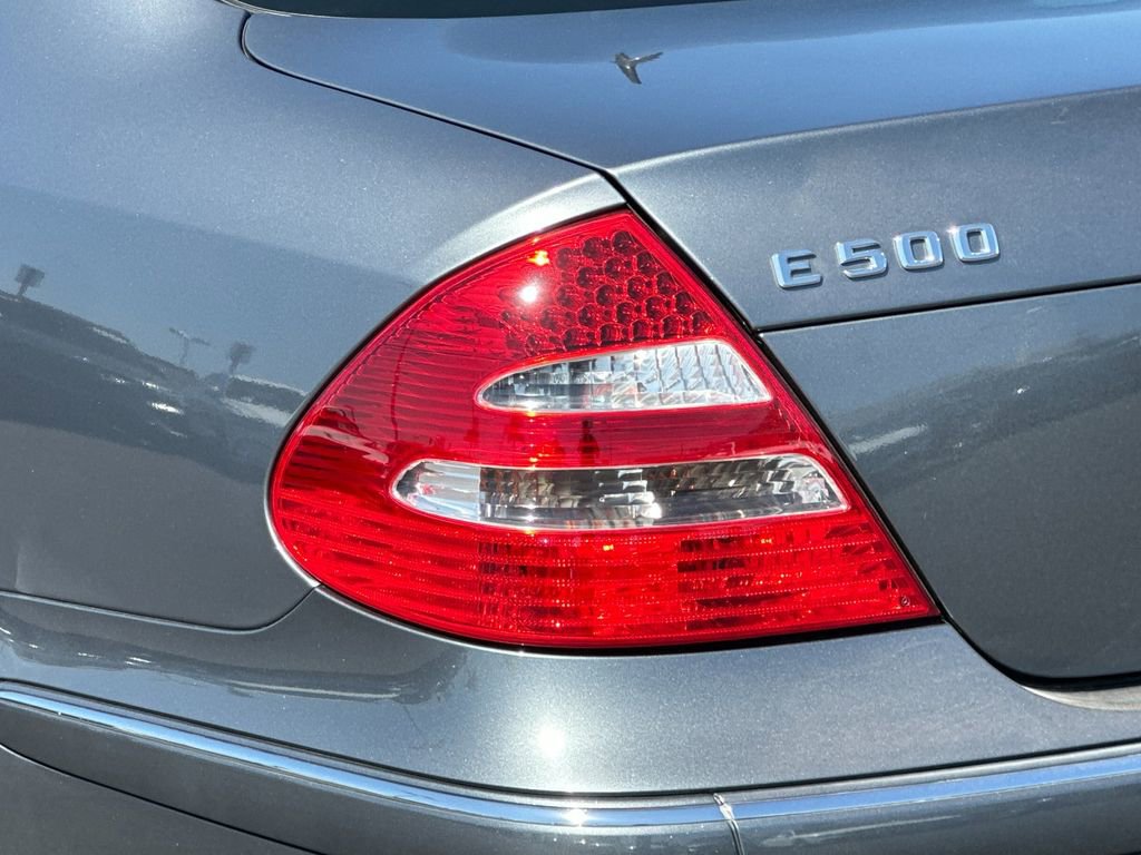 Used 2005 Mercedes-Benz E 500 Sedan image 23