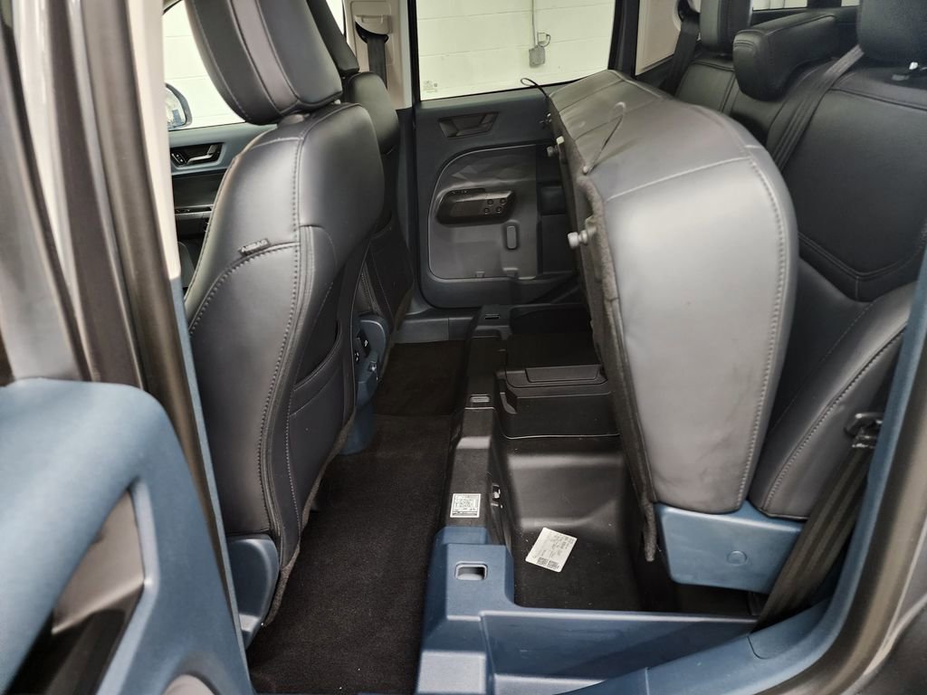 Used 2024 Ford Maverick Lariat w/ Black Appearance Package image 31