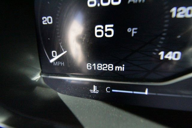 Used 2023 GMC Yukon XL AT4 w/ Technology Package image 29