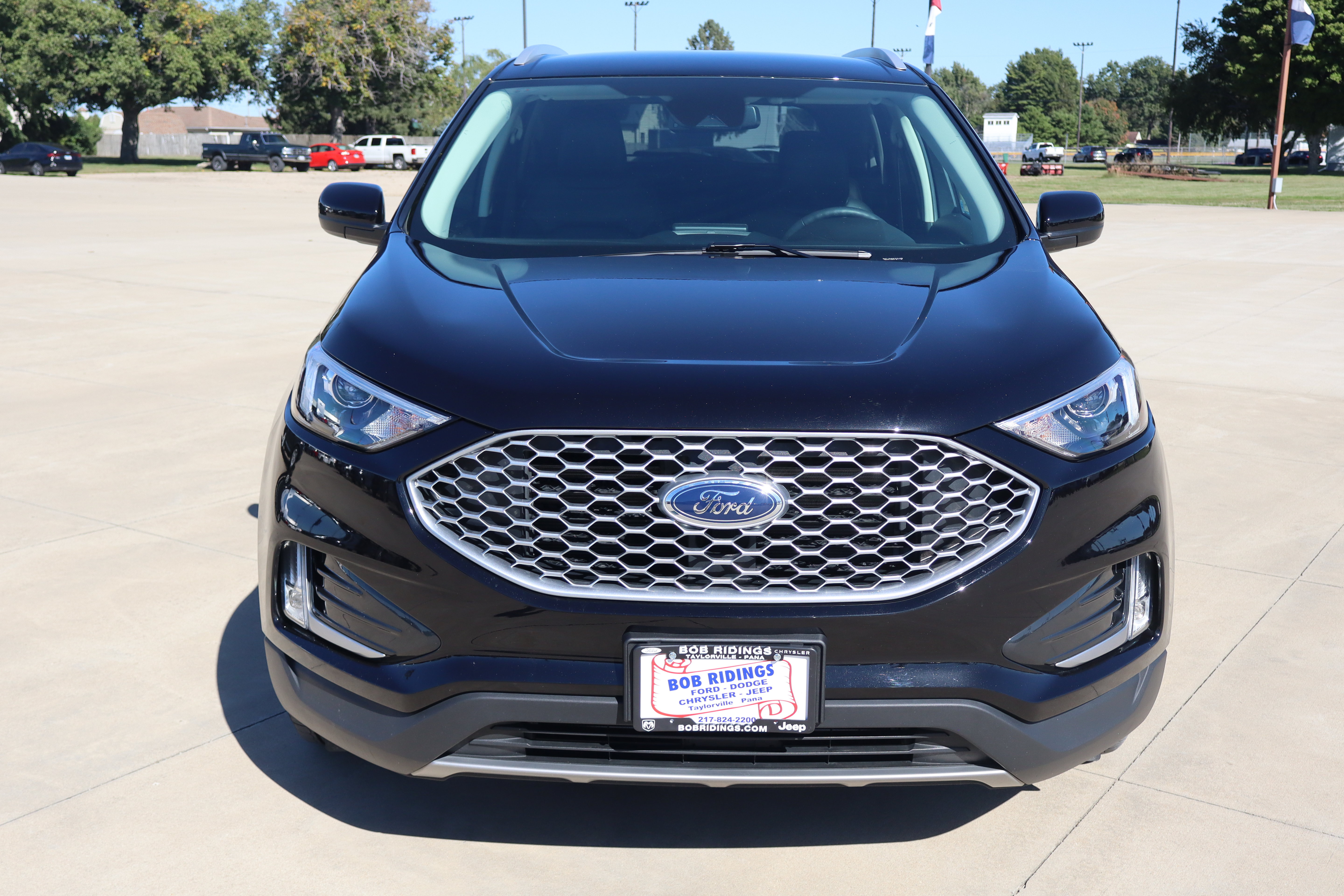 Used 2024 Ford Edge SEL w/ Convenience Package AWD/4WD image 3