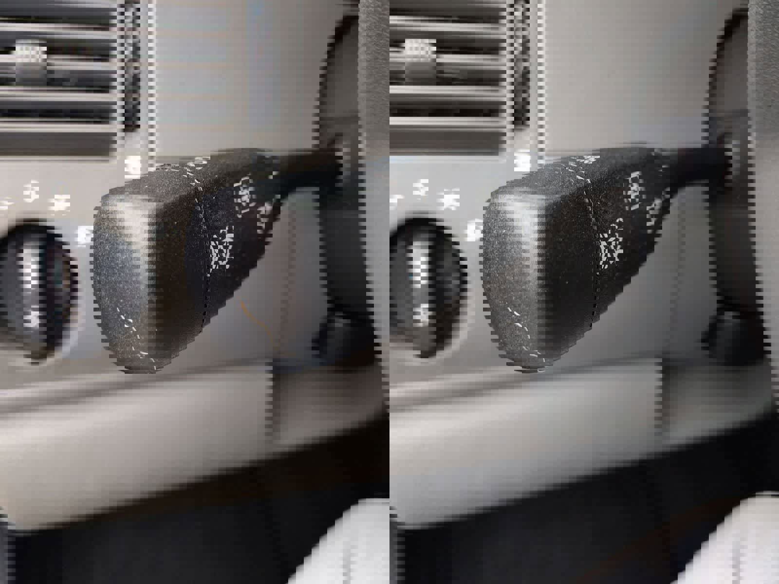 Used 2004 Chrysler Crossfire Coupe image 11