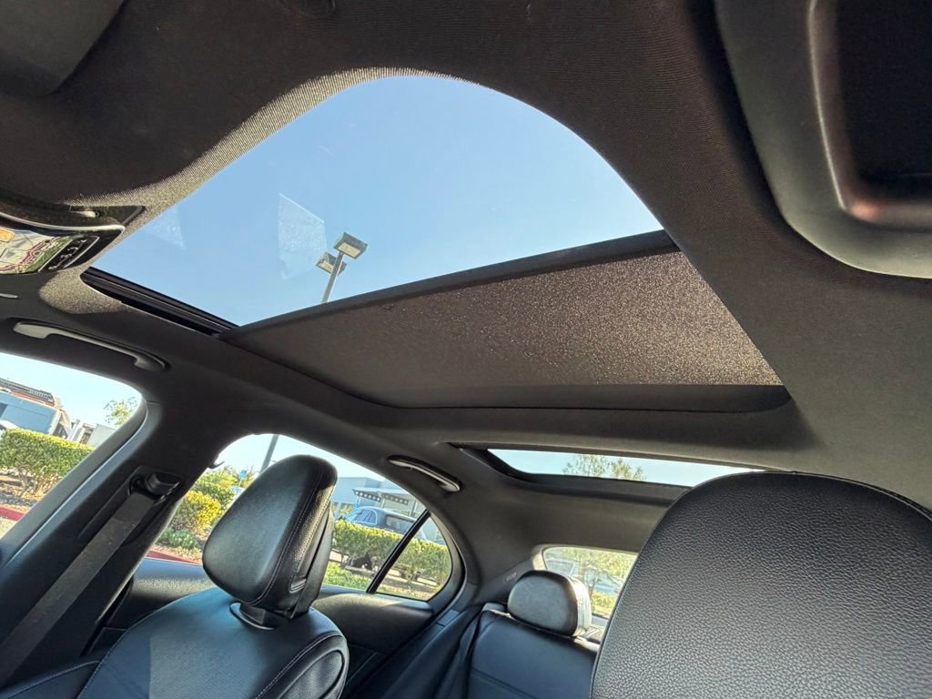 Used 2022 Mercedes-Benz C 300 4MATIC Sedan image 21