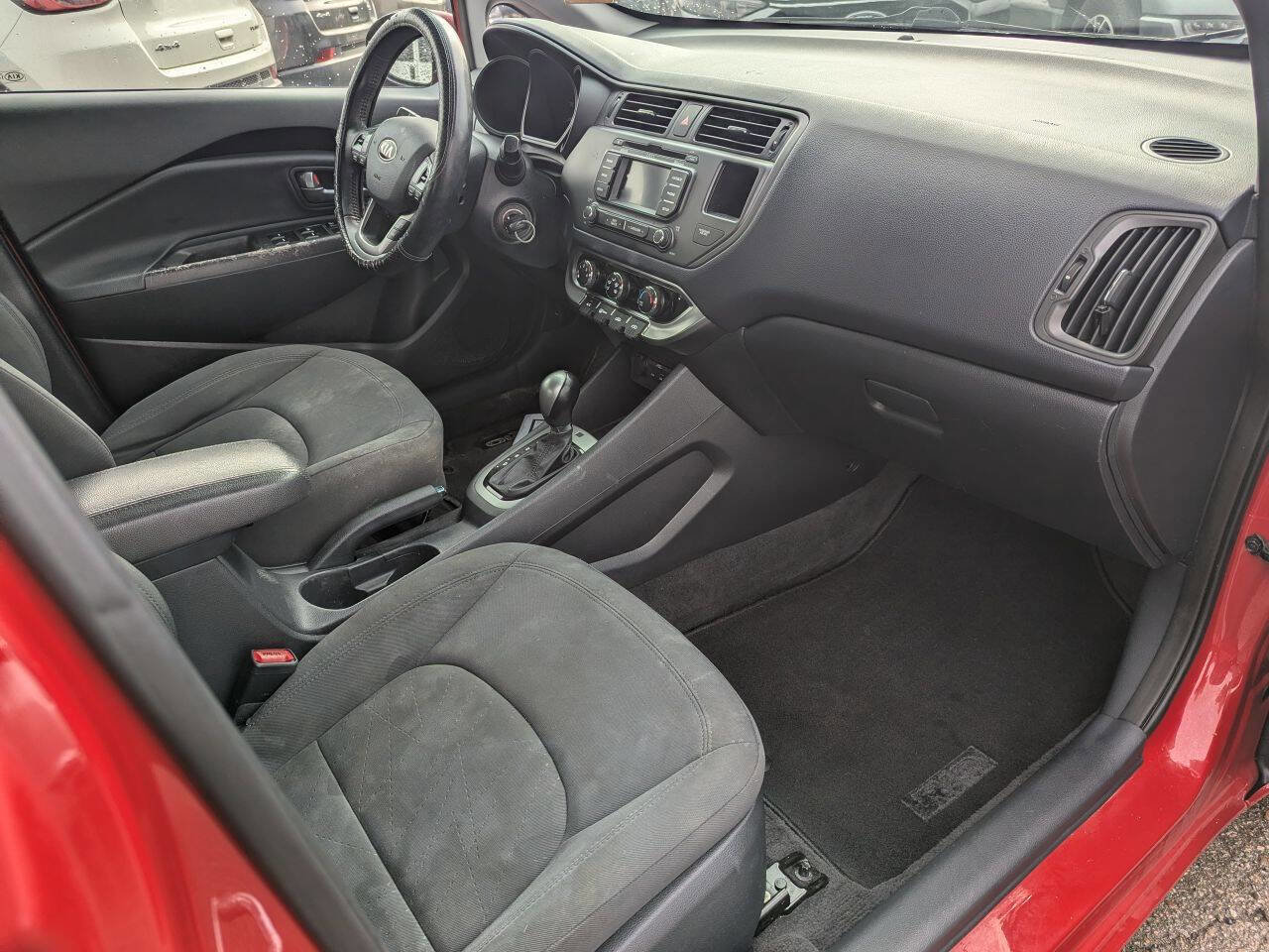 Used 2013 Kia Rio EX w/ Convenience Pkg image 10