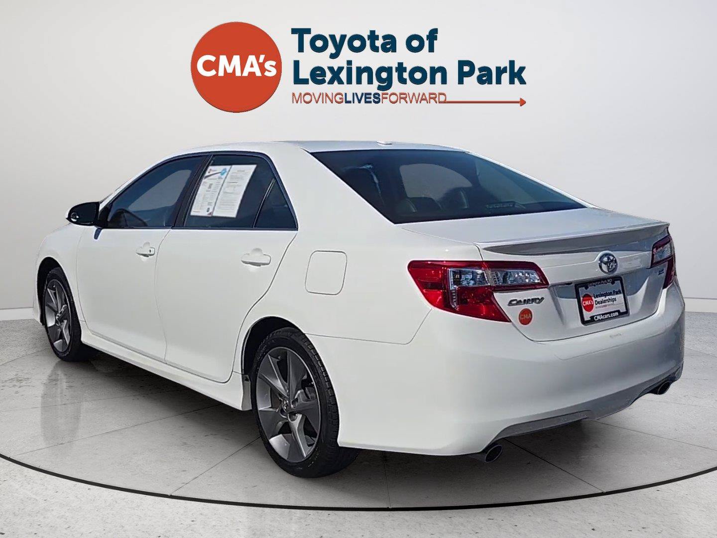 Used 2014 Toyota Camry SE FWD image 3