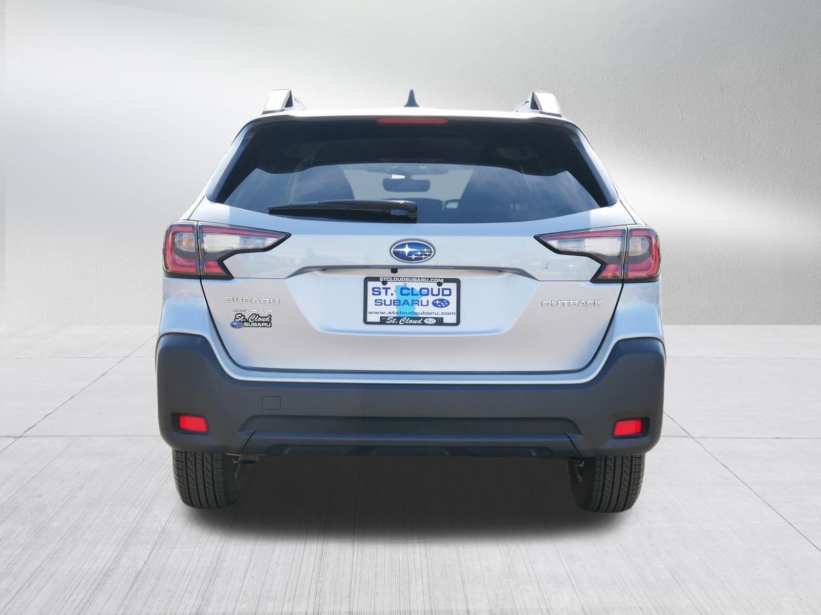 Used 2025 Subaru Outback Premium image 6